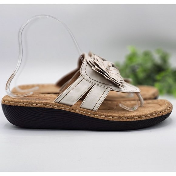 Rialto Cascade Sandals Women's 8M Beige Flower Wedge Thong Wedge Comfort - Picture 2 of 12